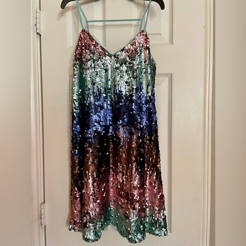 Flowy sequin dress!!
